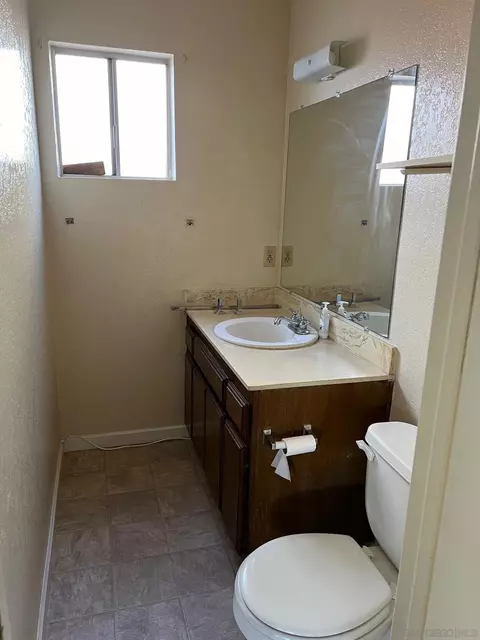 184 Lakeview Ave, Spring Valley, CA 91977 photo 9