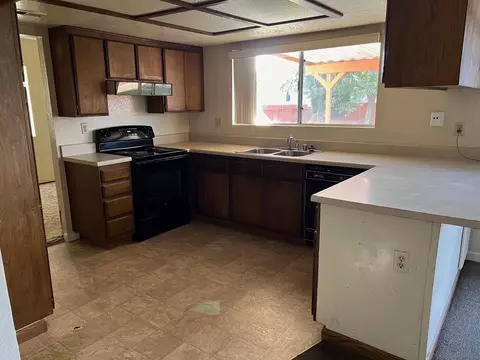 184 Lakeview Ave, Spring Valley, CA 91977 photo 6