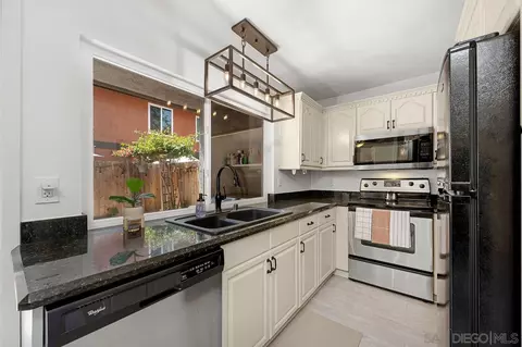 1690 Summertime Dr, El Cajon, CA 92021