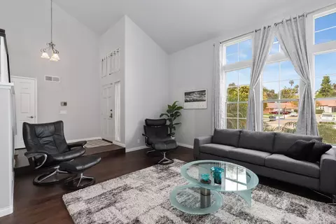 Living - 1769 Willowhaven Rd, Encinitas, CA 92024 photo 1 of 3