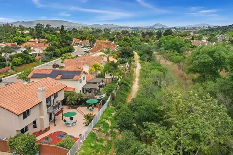 View/Area - 1769 Willowhaven Rd, Encinitas, CA 92024 photo 2 of 4