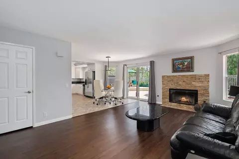 Living - 1769 Willowhaven Rd, Encinitas, CA 92024 photo 3 of 3
