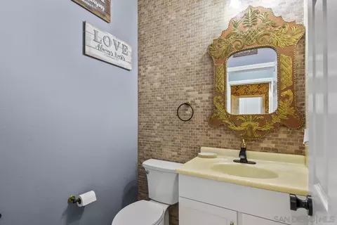 Bath - 1622 Coolsprings Ct, Chula Vista, CA 91913 photo 1 of 4