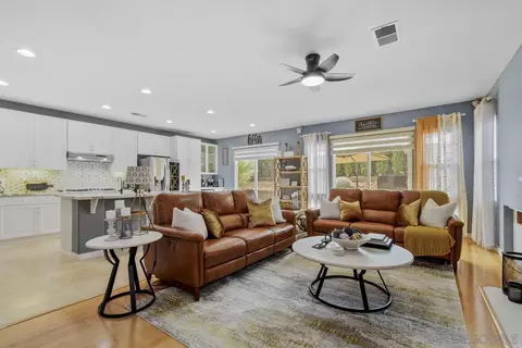Living - 1622 Coolsprings Ct, Chula Vista, CA 91913 photo 1 of 3