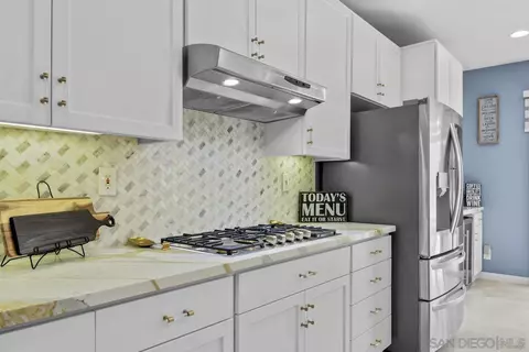 Kitchen - 1622 Coolsprings Ct, Chula Vista, CA 91913 photo 5 of 5