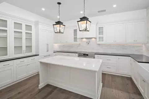 756 F Ave, Coronado, CA 92118 photo 3