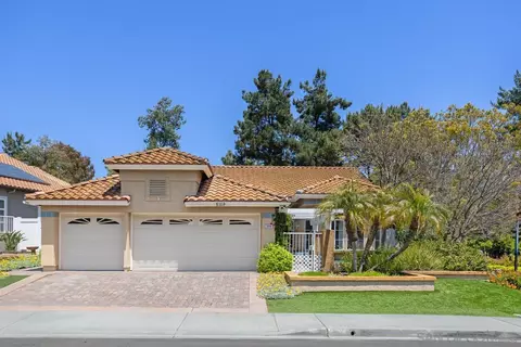 1194 Masterpiece Dr, Oceanside, CA 92057