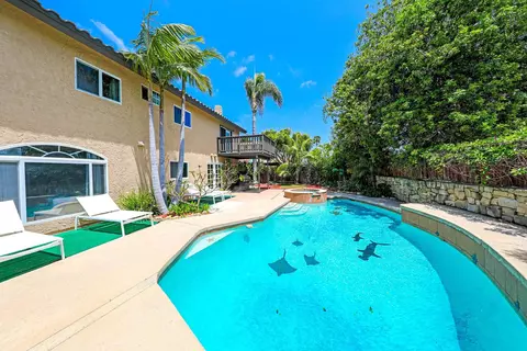 Exterior - 2607 Jacaranda Ave, Carlsbad, CA 92009 photo 2 of 6