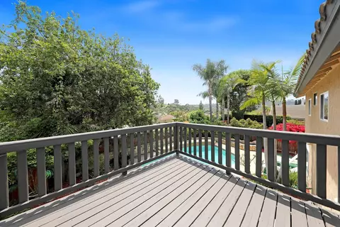 Exterior - 2607 Jacaranda Ave, Carlsbad, CA 92009 photo 3 of 6