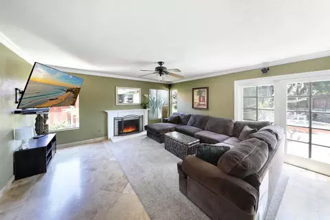 Living - 2607 Jacaranda Ave, Carlsbad, CA 92009 photo 2 of 3