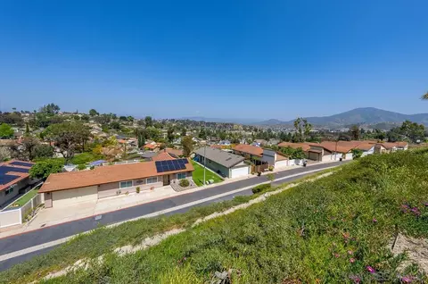 2711 S Barcelona St, Spring Valley, CA 91977 photo 28