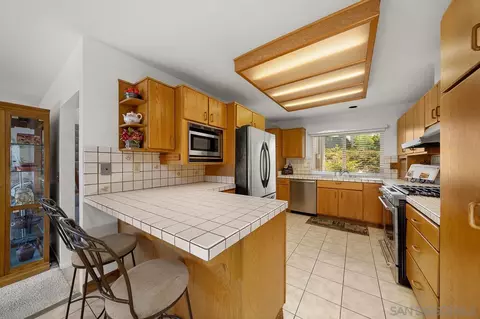 2711 S Barcelona St, Spring Valley, CA 91977 photo 7