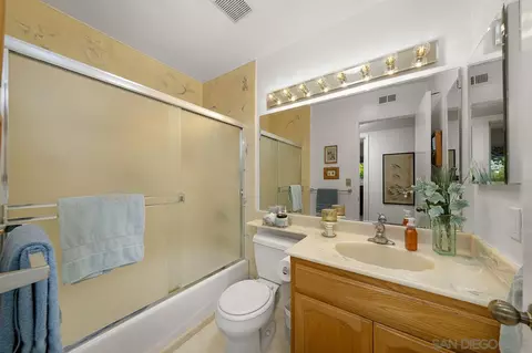 2711 S Barcelona St, Spring Valley, CA 91977 photo 14