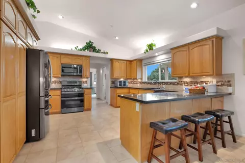 2320 E Mission Rd, Fallbrook, CA 92028 photo 23