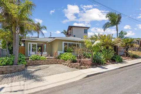 315 Clark St, Solana Beach, CA 92075 photo 2