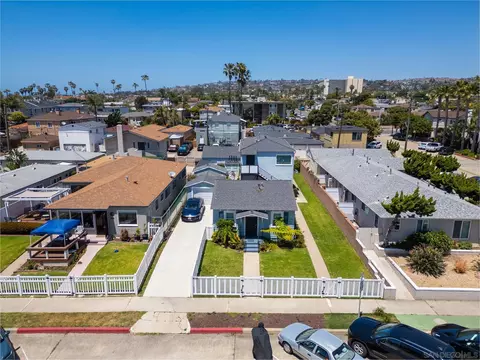 868 Emerald St, San Diego, CA 92109