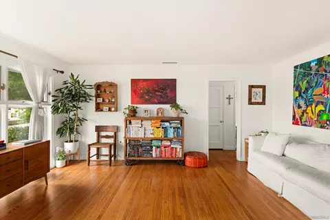 840 Tarento Dr, San Diego, CA 92106