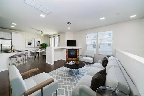 830 Harbor Cliff Way #284, Oceanside, CA 92054