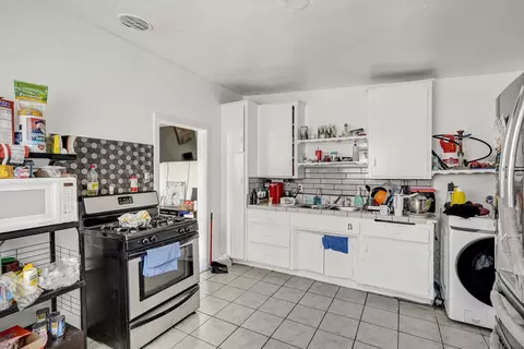 Kitchen - 10260 Cook Ave, Riverside, CA 92503 photo 3 of 4