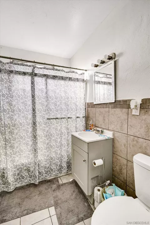 Bath - 10260 Cook Ave, Riverside, CA 92503 photo 2 of 2