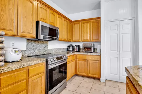 Kitchen - 12948 Wildcat Canyon Rd, Lakeside, CA 92040 photo 2 of 5