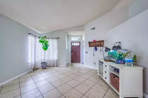Entry Way - 512 Coudures Way, Perris, CA 92571 photo 2 of 3