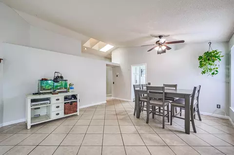 Dining - 512 Coudures Way, Perris, CA 92571 photo 1 of 2
