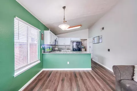 Kitchen - 512 Coudures Way, Perris, CA 92571 photo 3 of 3