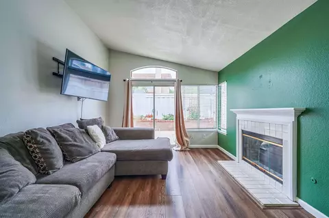 Living - 512 Coudures Way, Perris, CA 92571 photo 3 of 3