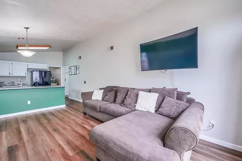Living - 512 Coudures Way, Perris, CA 92571 photo 1 of 3