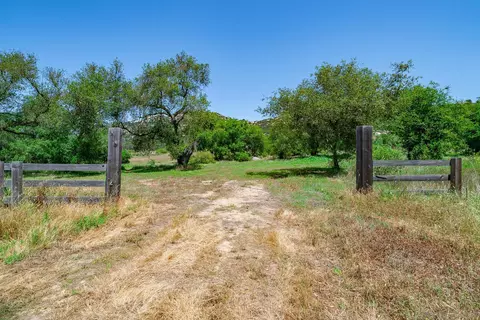 rainbow heights rd, Fallbrook, CA 92028 photo 3