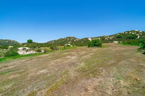 rainbow heights rd, Fallbrook, CA 92028 photo 4