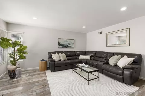 Living - 13875 Midgrove Ct, Poway, CA 92064 photo 2 of 2