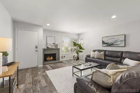 Living - 13875 Midgrove Ct, Poway, CA 92064 photo 1 of 2