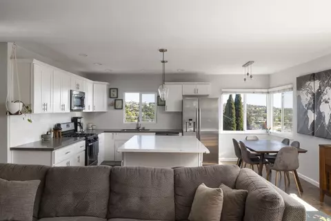 Kitchen - 4701 Lee Ave, La Mesa, CA 91942 photo 3 of 5