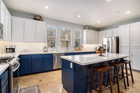 Kitchen - 1565 Hackberry Pl, Chula Vista, CA 91915 photo 2 of 3