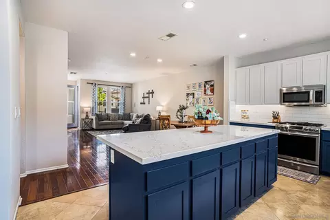 Kitchen - 1565 Hackberry Pl, Chula Vista, CA 91915 photo 3 of 3
