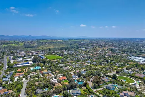View/Area - 1408 Caudor St, Encinitas, CA 92024 photo 11 of 15