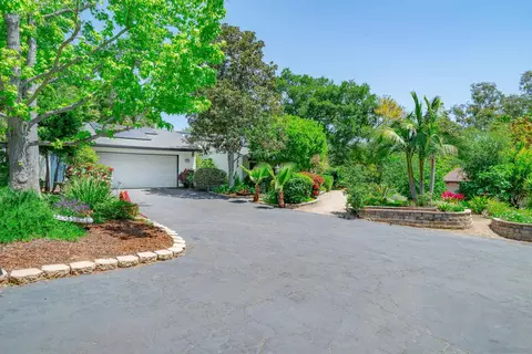 Exterior - 1836 Via Entrada, Fallbrook, CA 92028 photo 2 of 19