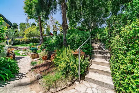 Exterior - 1836 Via Entrada, Fallbrook, CA 92028 photo 12 of 19