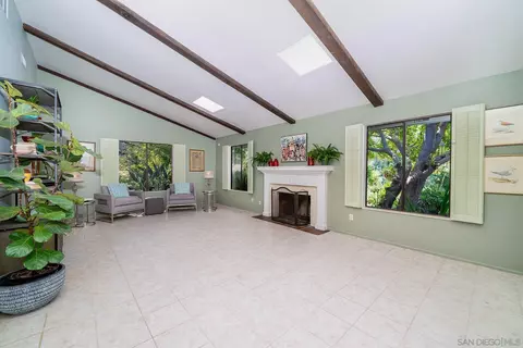 Living - 1836 Via Entrada, Fallbrook, CA 92028 photo 1 of 3