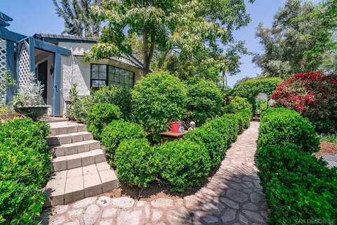 Exterior - 1836 Via Entrada, Fallbrook, CA 92028 photo 15 of 19
