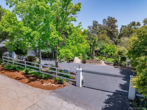 Exterior - 1836 Via Entrada, Fallbrook, CA 92028 photo 8 of 19