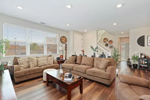 Living - 1799 Whitmore Loop, Chula Vista, CA 91913 photo 1 of 3