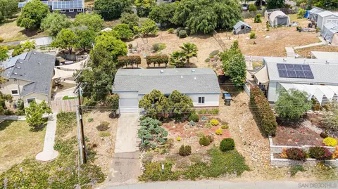 9269 Brookside Cir, Spring Valley, CA 91977 photo 2