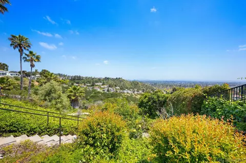 5903 Soledad Mountain Rd, La Jolla, CA 92037 photo 32