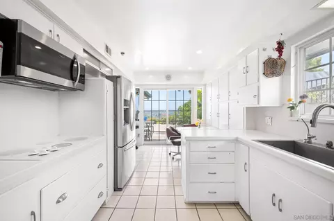 5903 Soledad Mountain Rd, La Jolla, CA 92037 photo 22