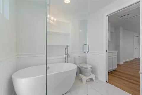 Bath - 1422 Hanson Ln, Ramona, CA 92065 photo 4 of 4