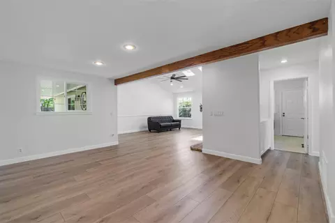 Living - 1422 Hanson Ln, Ramona, CA 92065 photo 3 of 6