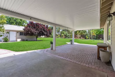 Exterior - 1422 Hanson Ln, Ramona, CA 92065 photo 6 of 17